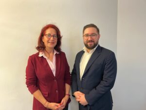 Brigitte Lutz und Simon Hofer beim Interview zur Cooperation OGD Österreich 